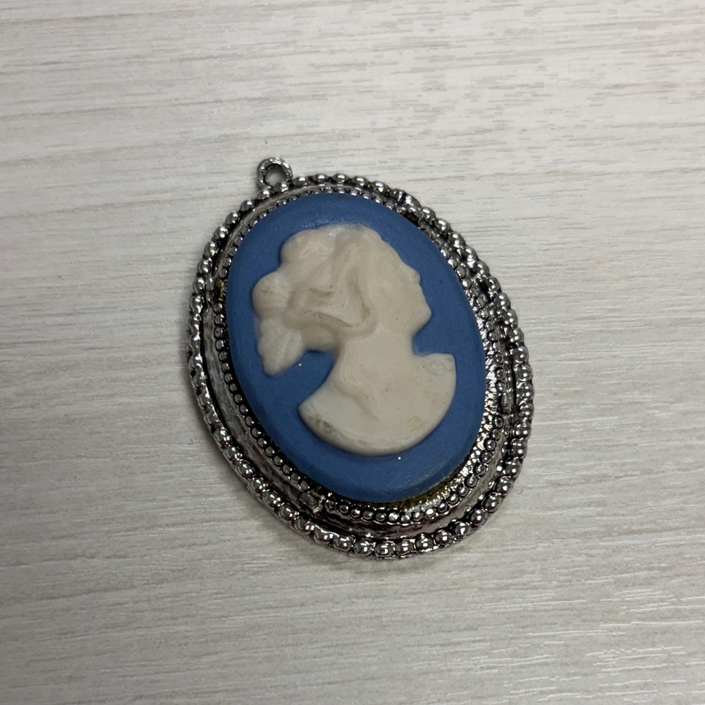 Vintage-Inspired Blue and Silver Cameo Brooch